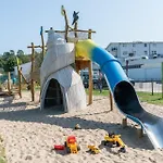 514, Seepark Apartment